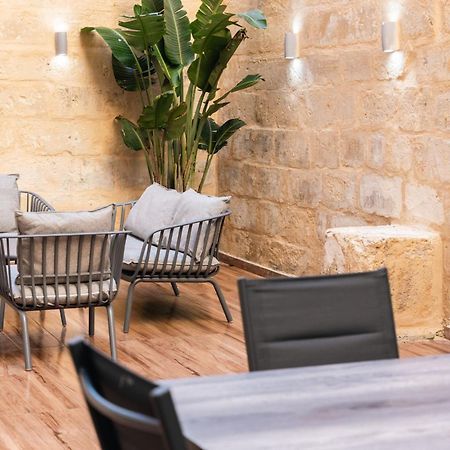 Valletta Waterfront Backyard Flat By Arcobnb 弗洛里亚纳 外观 照片