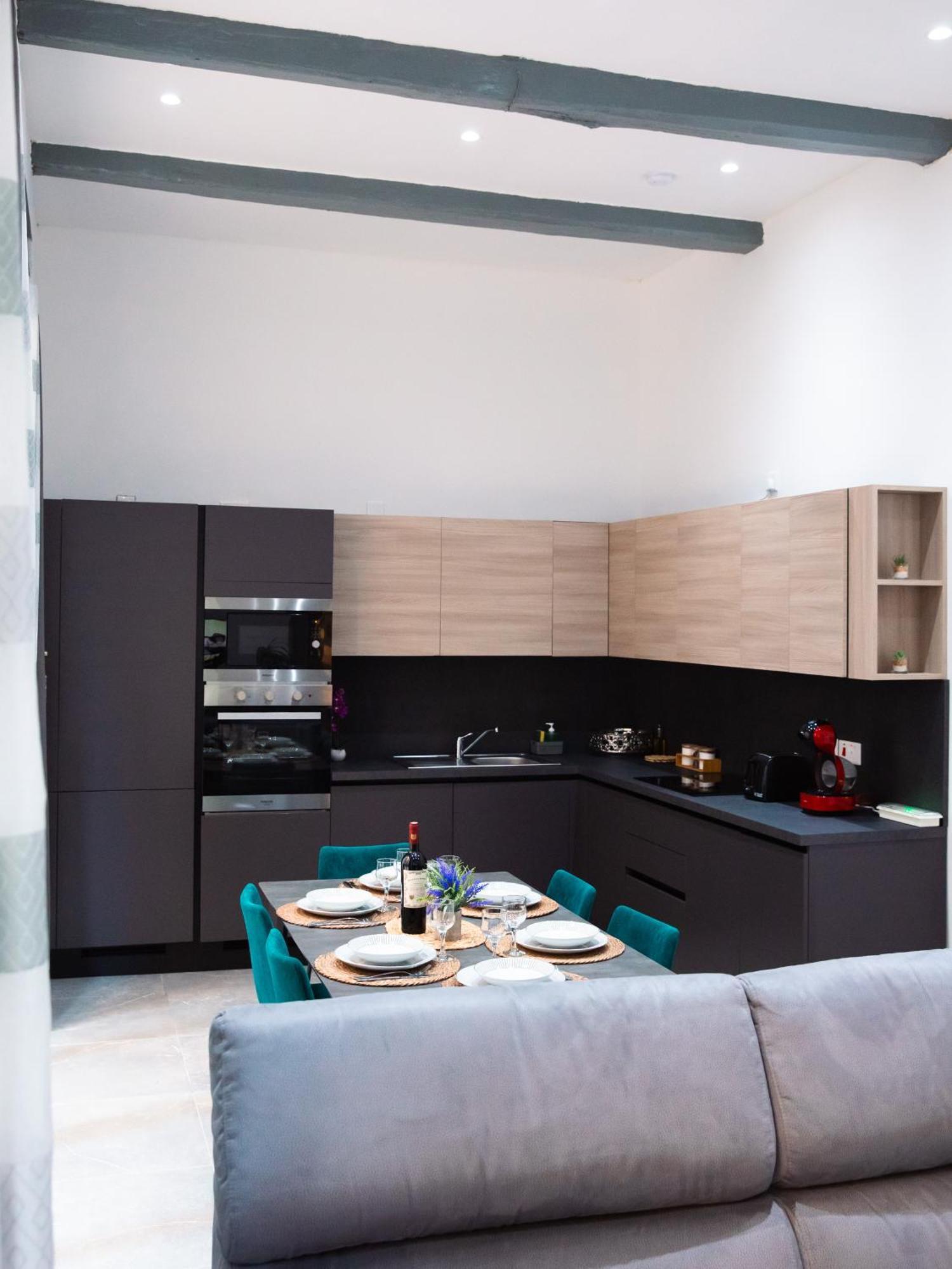 Valletta Waterfront Backyard Flat By Arcobnb 弗洛里亚纳 外观 照片