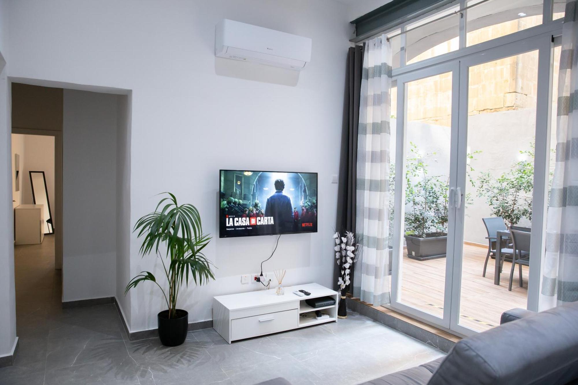 Valletta Waterfront Backyard Flat By Arcobnb 弗洛里亚纳 外观 照片